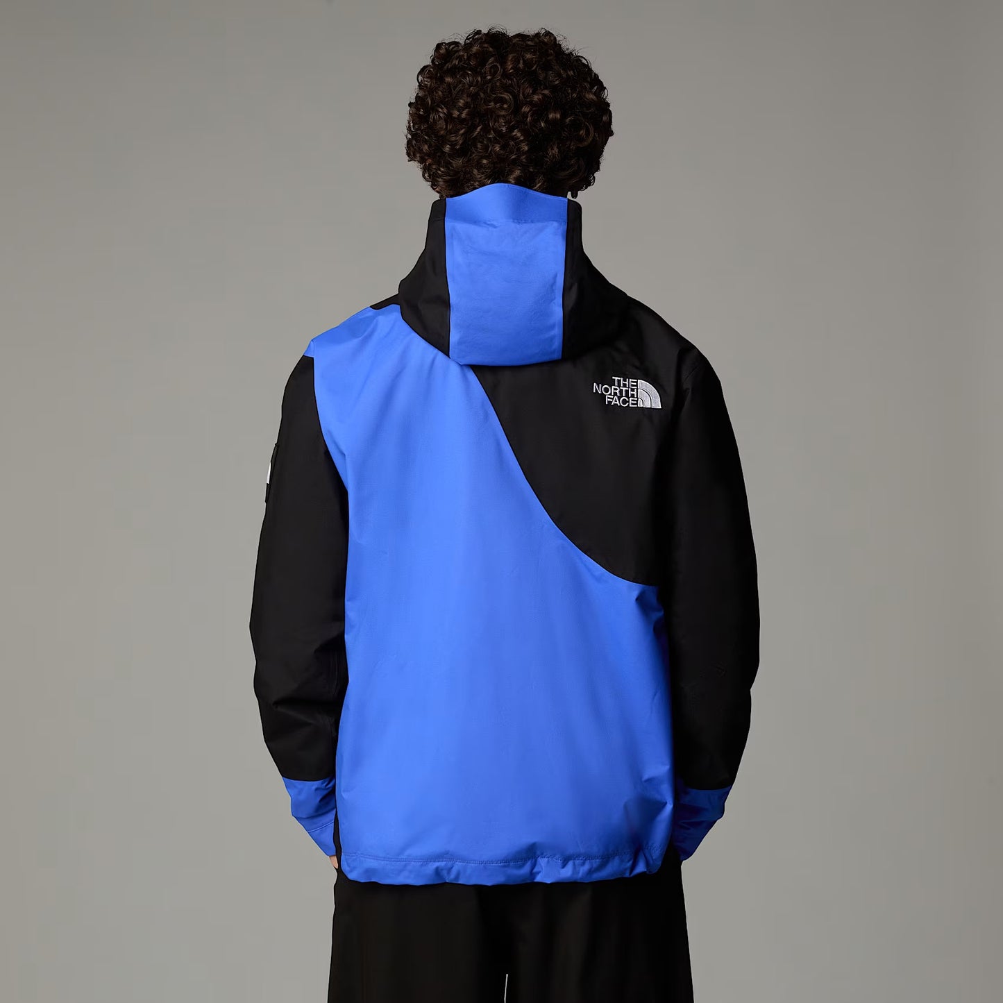 TNF X Yinka Ilori 2L Rain Shell a due strati unisex